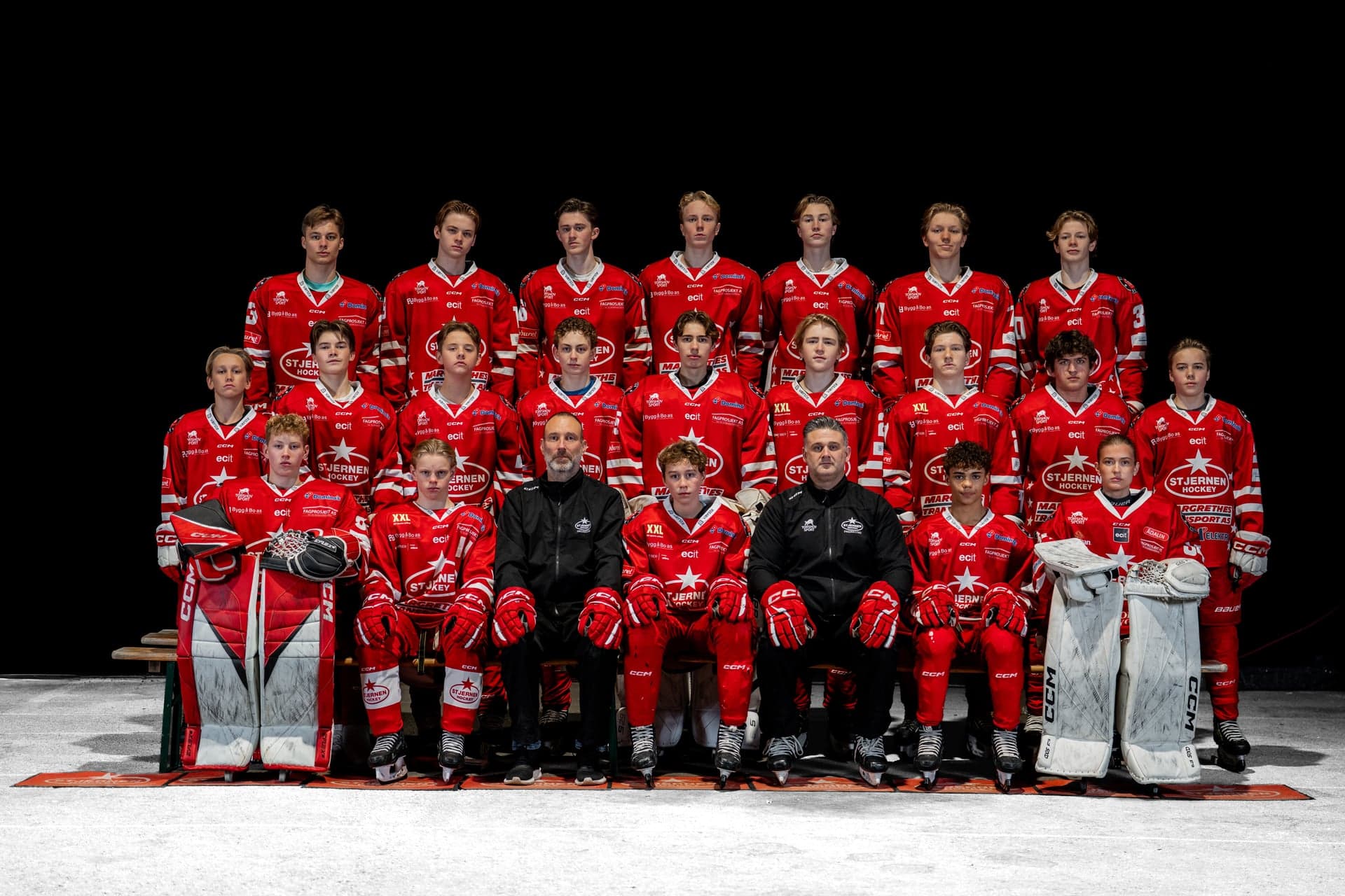 Team photo of U16 (Team 2011)