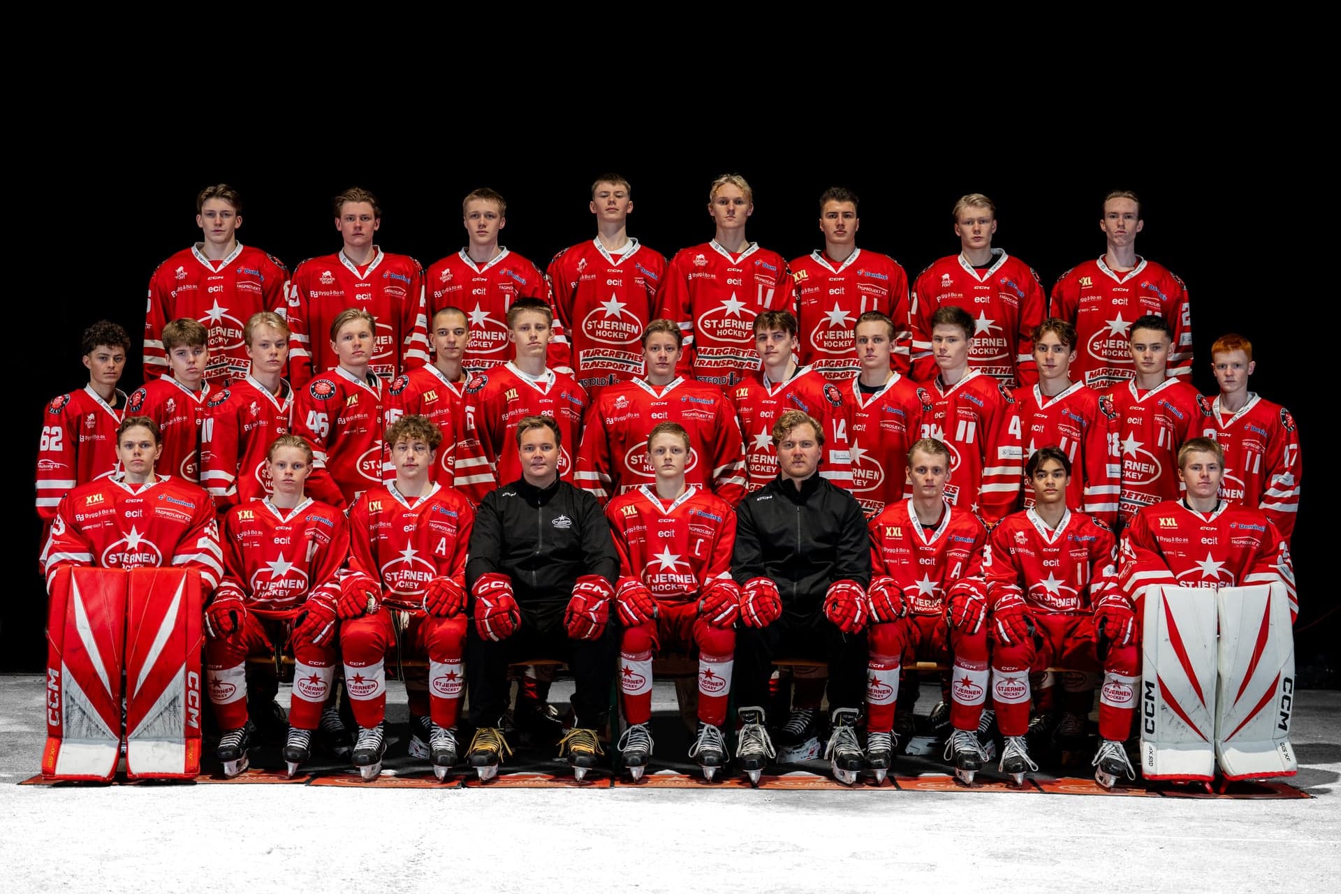 Team photo of U18 (Team U18)